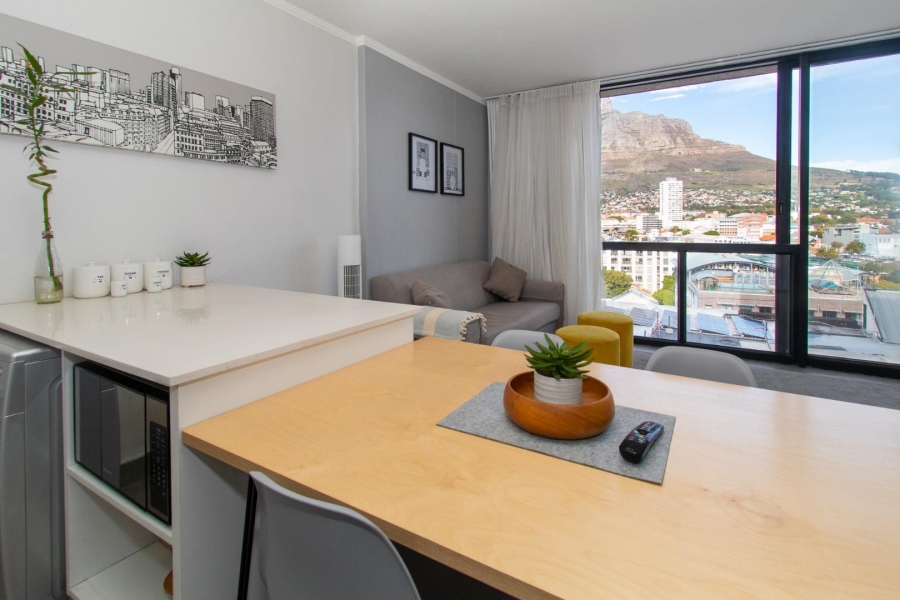 To Let 1 Bedroom Property for Rent in Zonnebloem Western Cape
